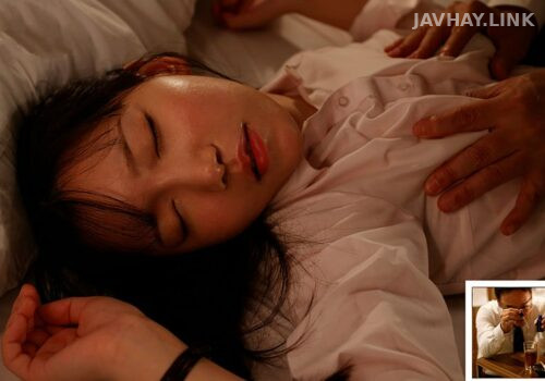 Em nhân viên xinh đẹp bị tên sếp đồi bại chuốc kích dục rồi cưỡng hiếp